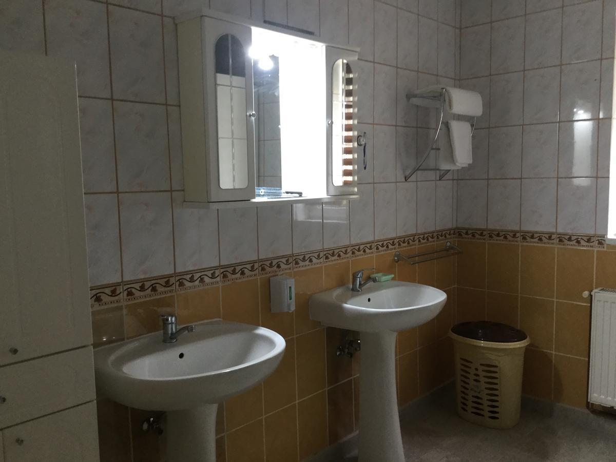 Casa Bella Turda Hotel ภายนอก รูปภาพ
